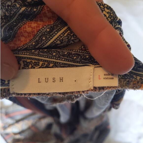 LUSH Paisley Print Romper Long Sleeve Boho Tie Back Size L Tan Brown Burgundy - Picture 3 of 8